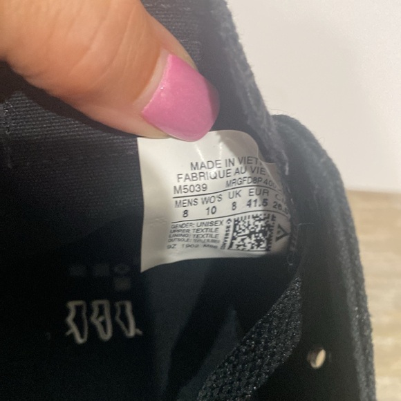 Black Converse - Picture 7 of 8